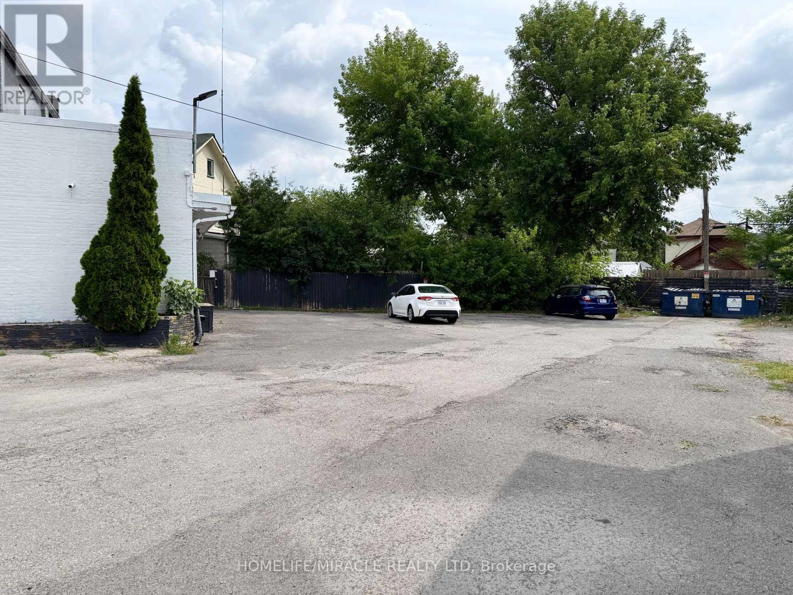 B - 724 Water Street, Peterborough Central (North), Ontario  K9H 3N3 - Photo 5 - X12309698
