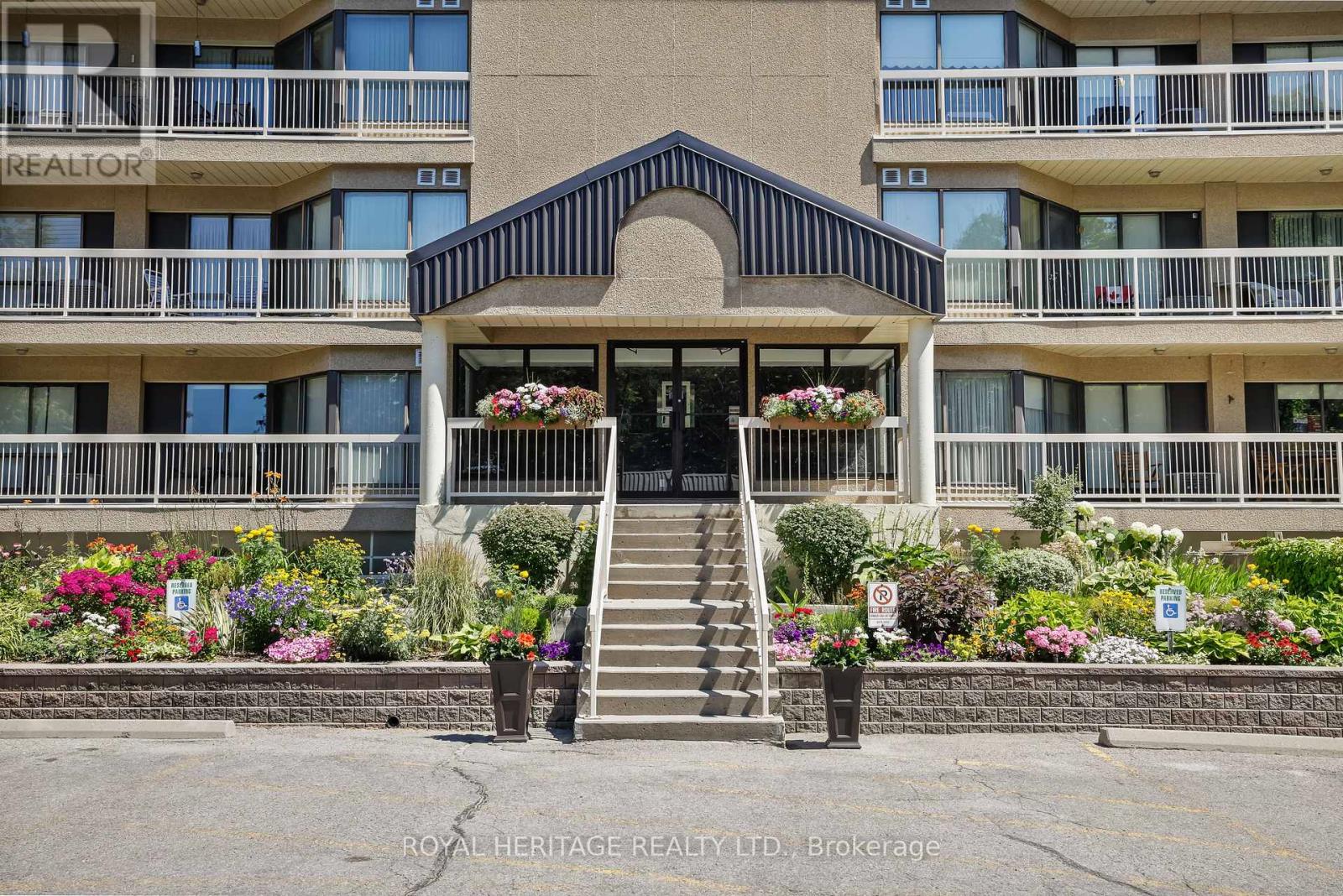 211 - 40 Auburn Street, Peterborough East (North), Ontario  K9H 2G2 - Photo 10 - X12310268