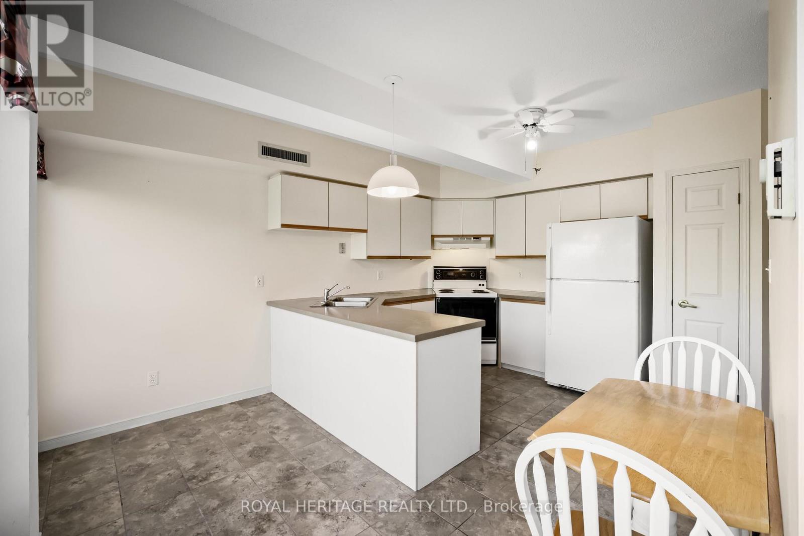 211 - 40 Auburn Street, Peterborough East (North), Ontario  K9H 2G2 - Photo 19 - X12310268