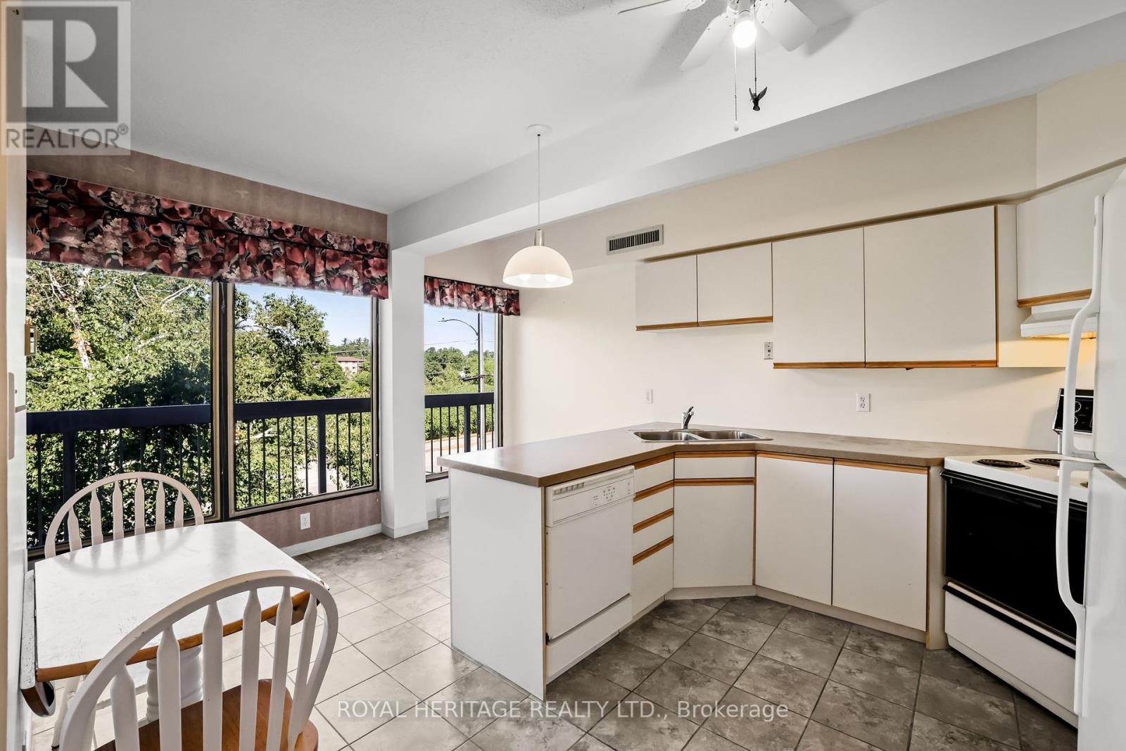 211 - 40 Auburn Street, Peterborough East (North), Ontario  K9H 2G2 - Photo 21 - X12310268
