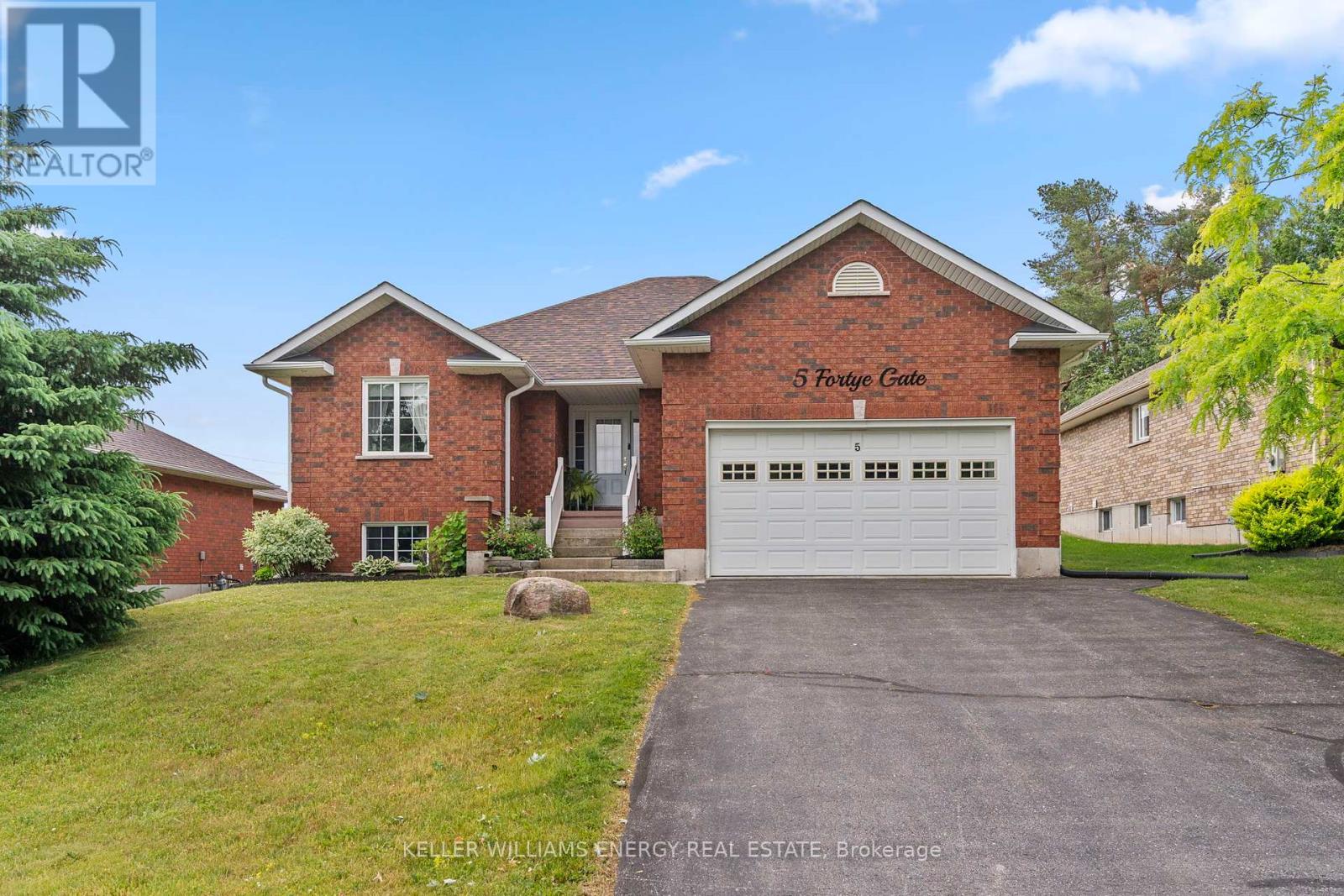 5 Fortye Gate, Peterborough West (South), Ontario  K9K 2E7 - Photo 1 - X12310277