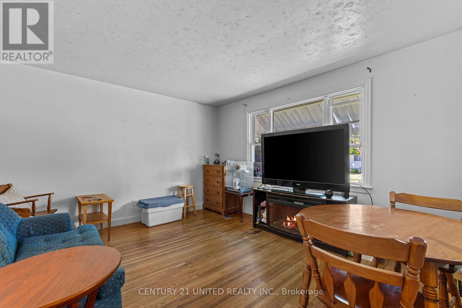 567 O'connell Road, Peterborough South (West), Ontario  K9J 4E2 - Photo 14 - X12310372