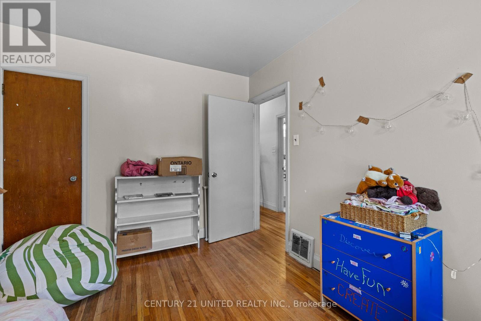 567 O'connell Road, Peterborough South (West), Ontario  K9J 4E2 - Photo 17 - X12310372