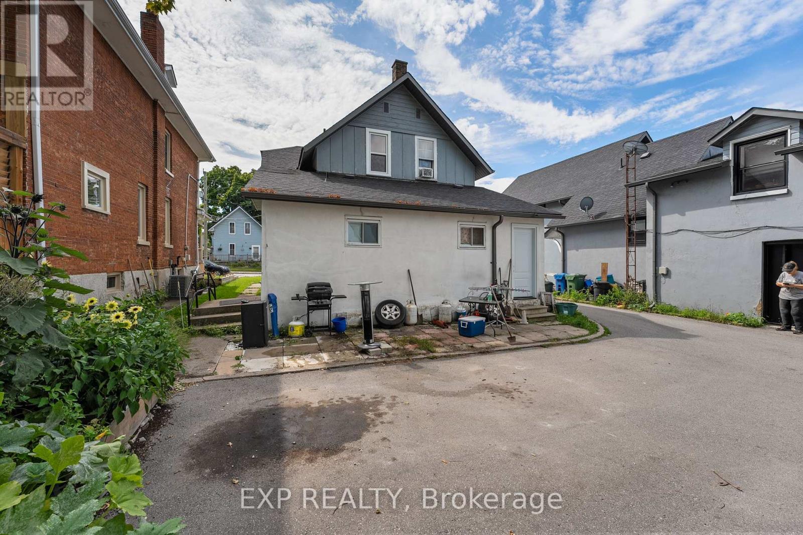 86 Queen Street, Kawartha Lakes (Lindsay), Ontario  K9V 1G4 - Photo 15 - X12310199
