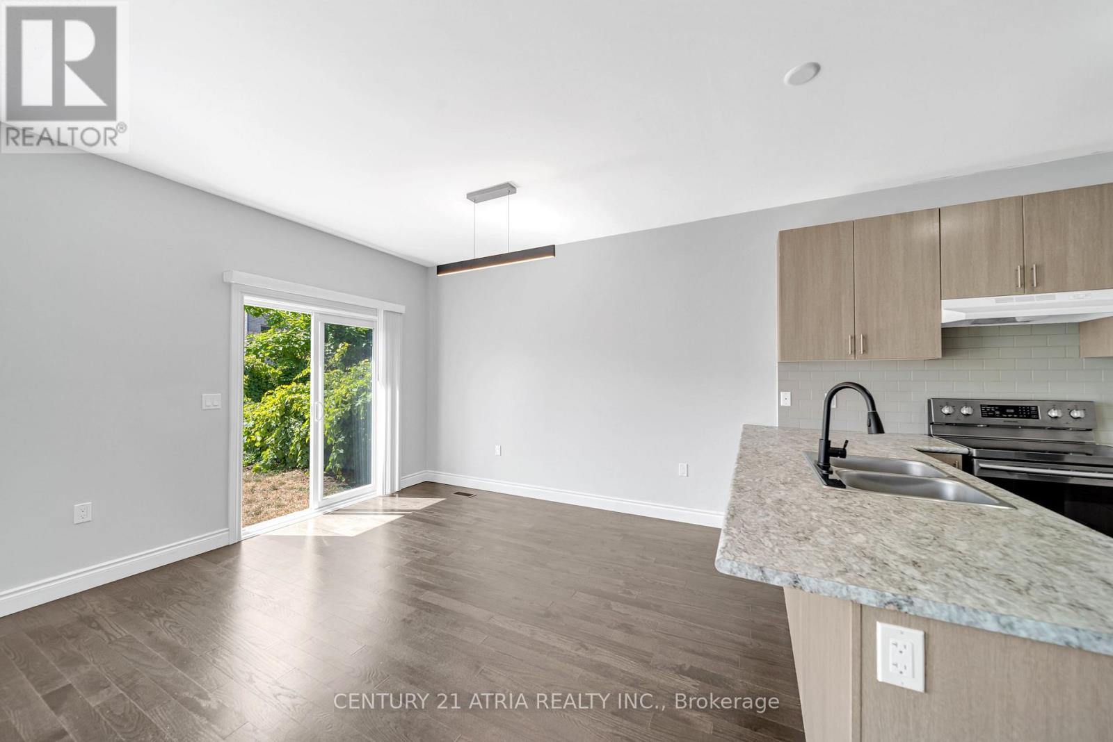 793 Spillsbury Drive, Peterborough West (South), Ontario  K9K 1K9 - Photo 15 - X12310291