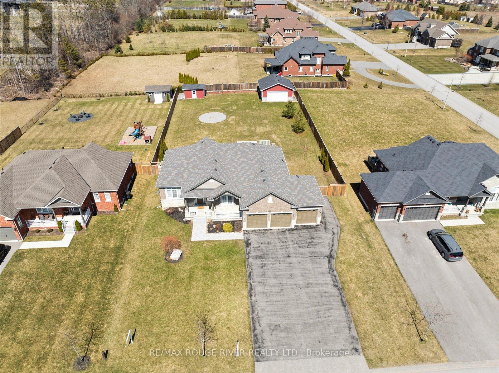 38 Charles Tilley Crescent, Clarington, Ontario  L0A 1J0 - Photo 2 - E12310423