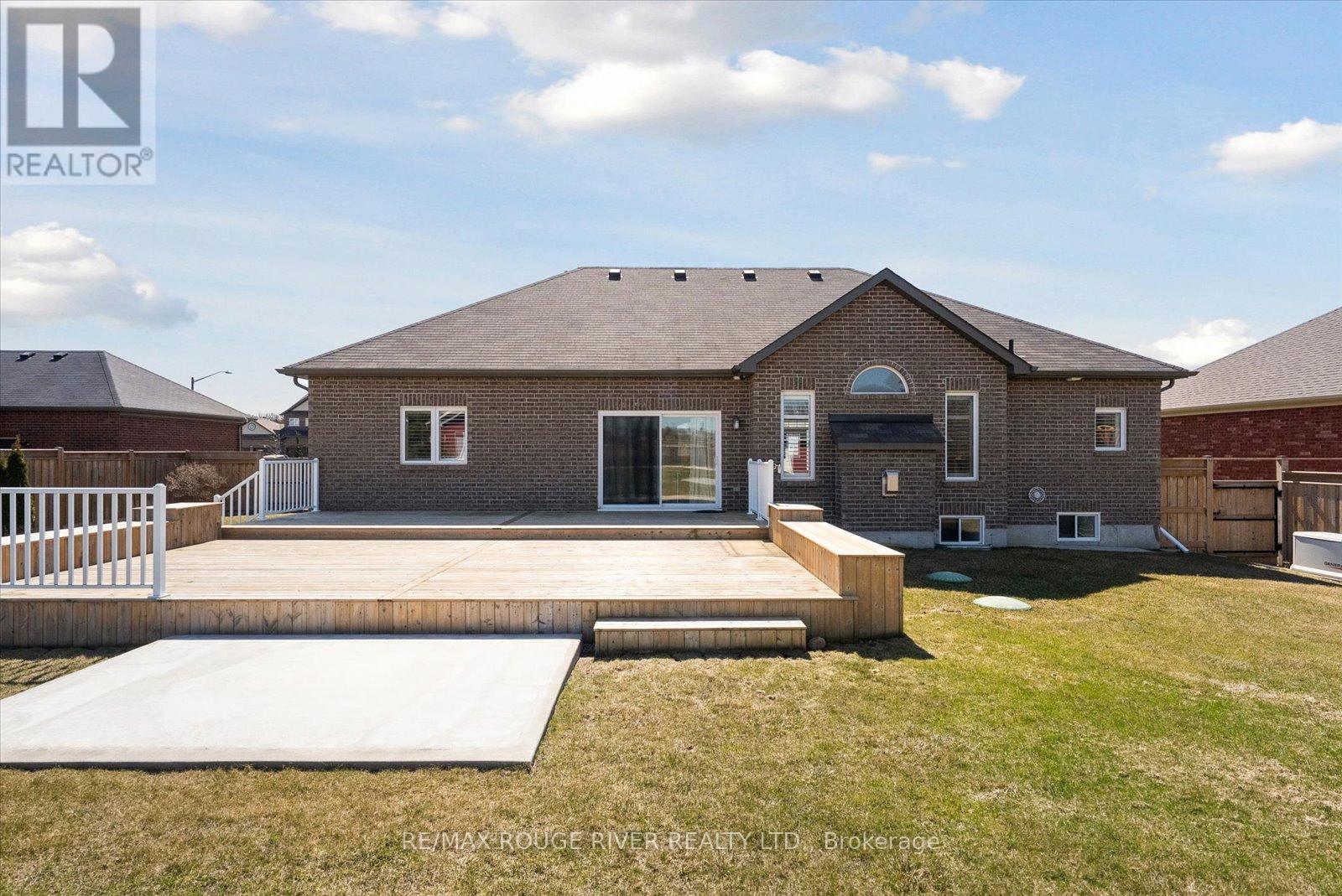 38 Charles Tilley Crescent, Clarington, Ontario  L0A 1J0 - Photo 27 - E12310423