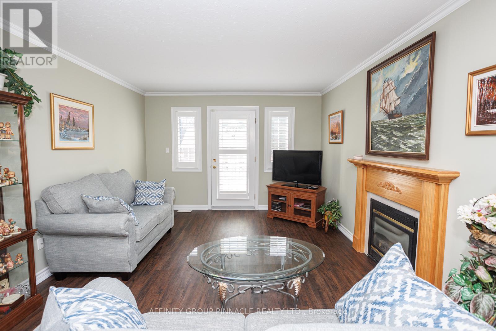 5 Susan Court, Kawartha Lakes (Lindsay), Ontario  K9V 4H1 - Photo 20 - X12310682