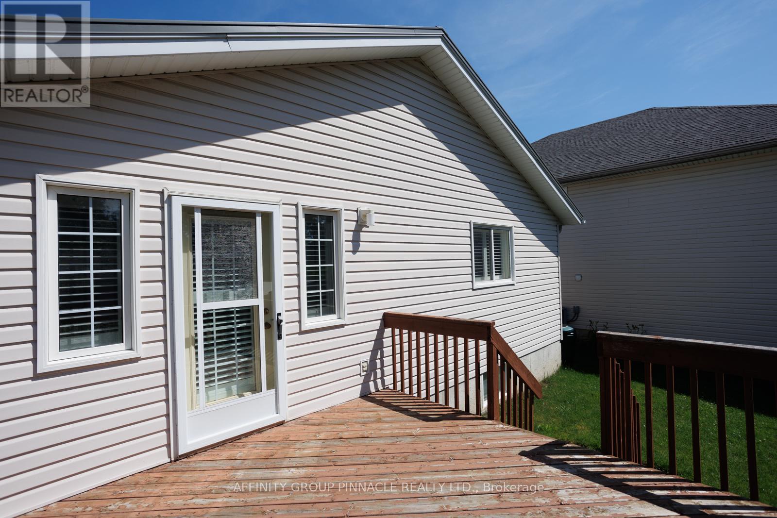 5 Susan Court, Kawartha Lakes (Lindsay), Ontario  K9V 4H1 - Photo 43 - X12310682