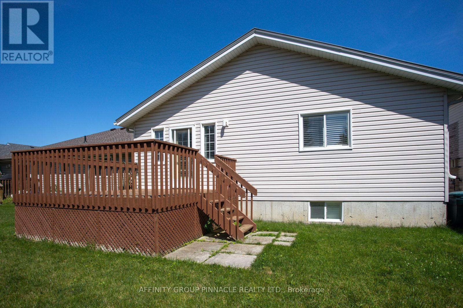 5 Susan Court, Kawartha Lakes (Lindsay), Ontario  K9V 4H1 - Photo 47 - X12310682