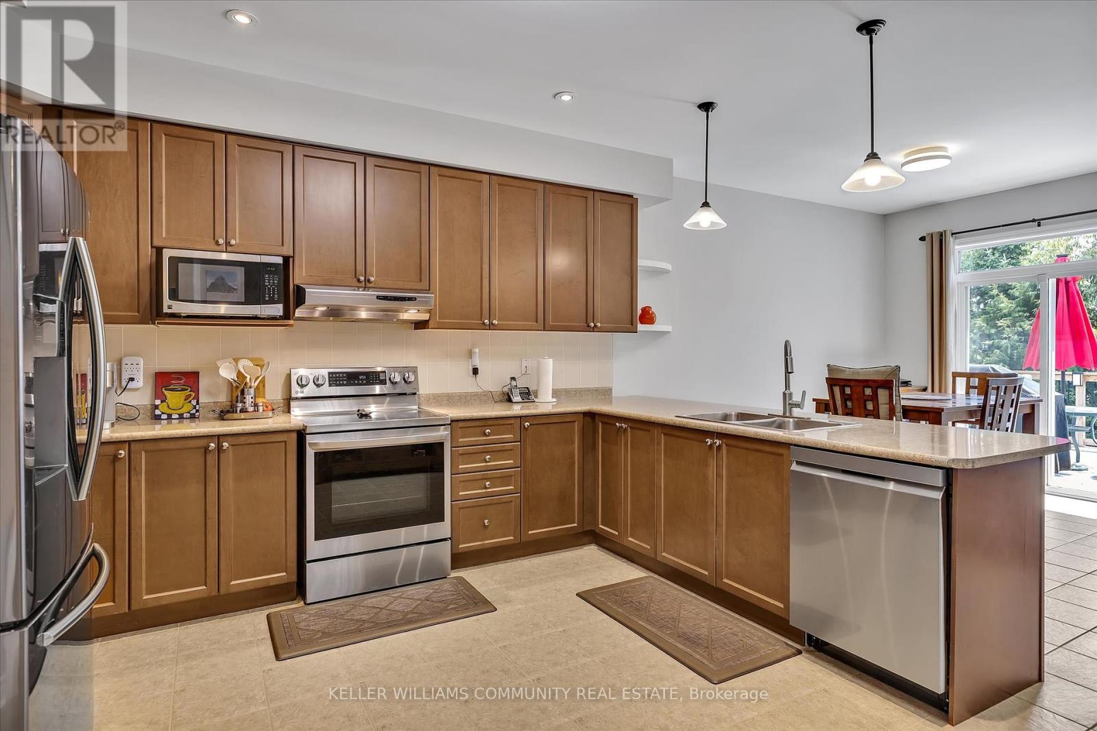 238 Lorne Court, Selwyn, Ontario  K9L 0A1 - Photo 12 - X12310773