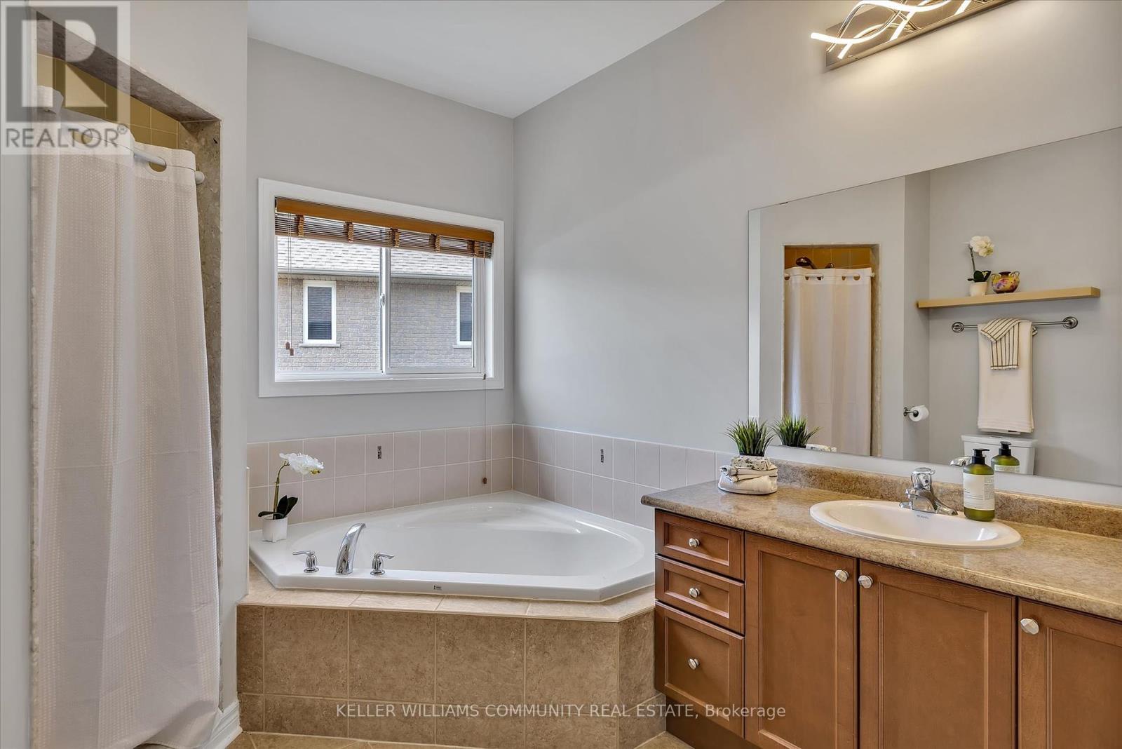 238 Lorne Court, Selwyn, Ontario  K9L 0A1 - Photo 18 - X12310773
