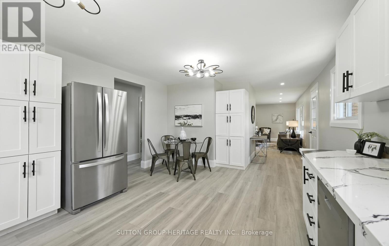 11 Sturgeon Crescent, Kawartha Lakes (Lindsay), Ontario  K9V 4R6 - Photo 14 - X12310878
