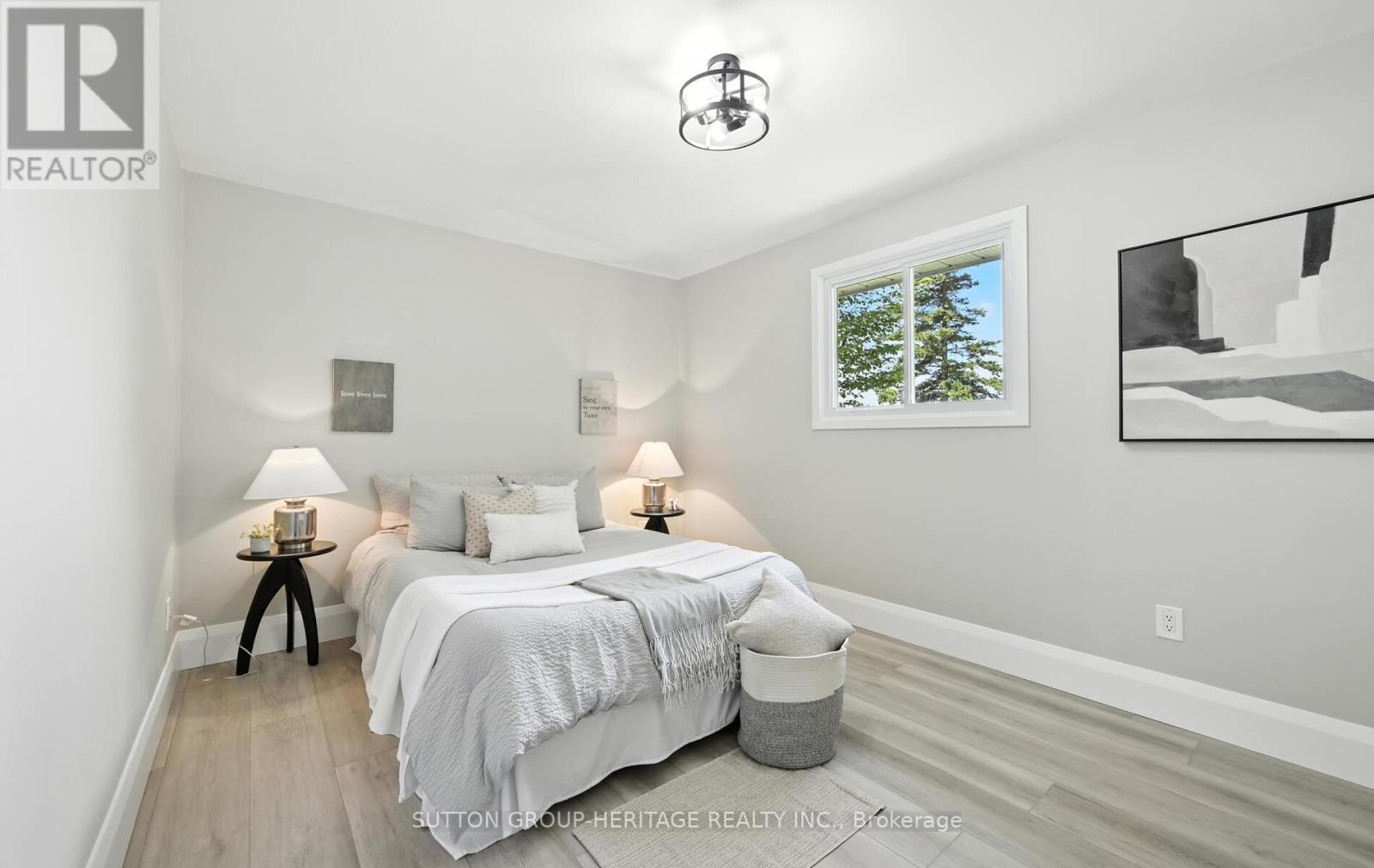 11 Sturgeon Crescent, Kawartha Lakes (Lindsay), Ontario  K9V 4R6 - Photo 20 - X12310878