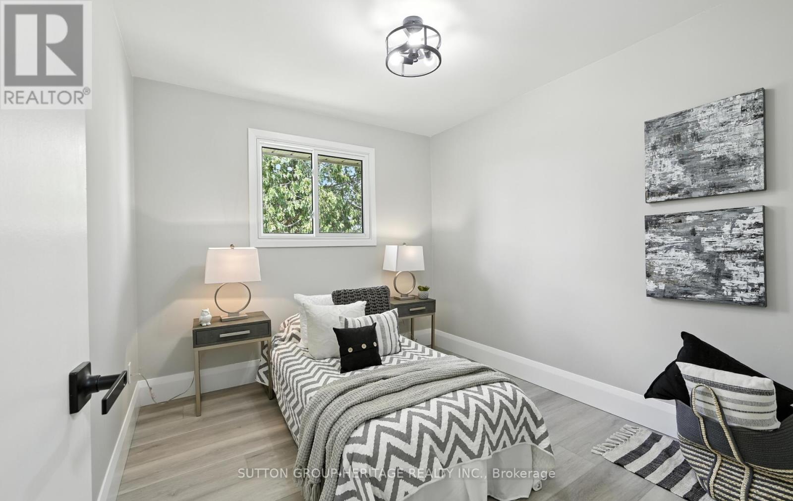 11 Sturgeon Crescent, Kawartha Lakes (Lindsay), Ontario  K9V 4R6 - Photo 22 - X12310878