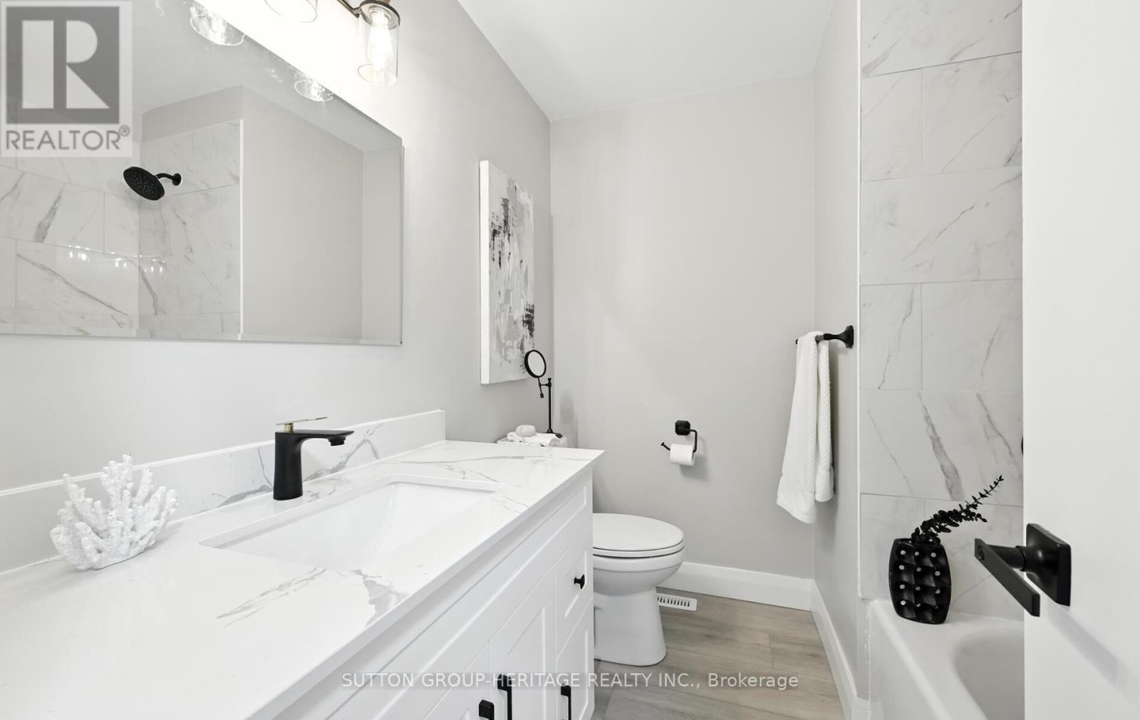 11 Sturgeon Crescent, Kawartha Lakes (Lindsay), Ontario  K9V 4R6 - Photo 24 - X12310878