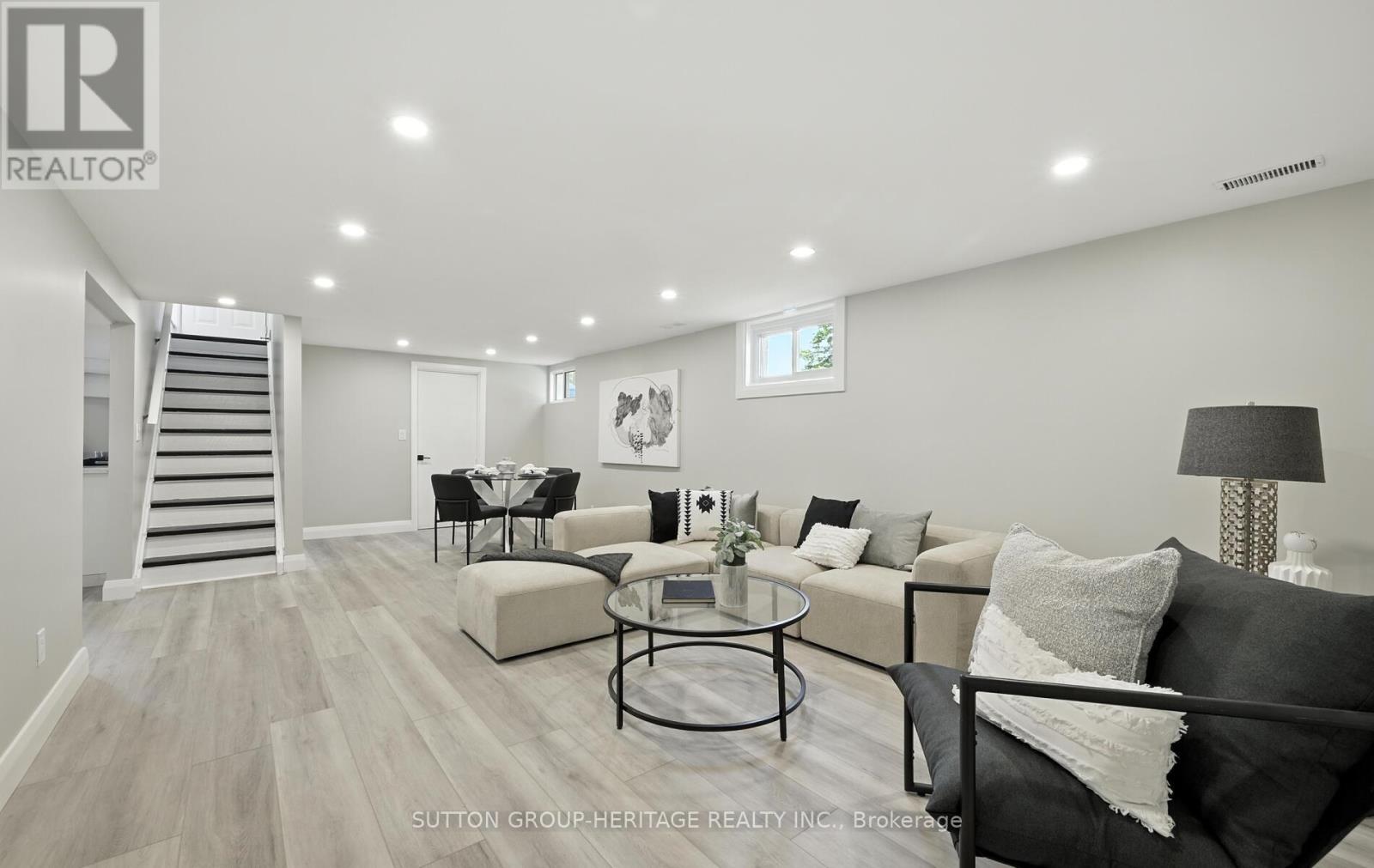 11 Sturgeon Crescent, Kawartha Lakes (Lindsay), Ontario  K9V 4R6 - Photo 25 - X12310878