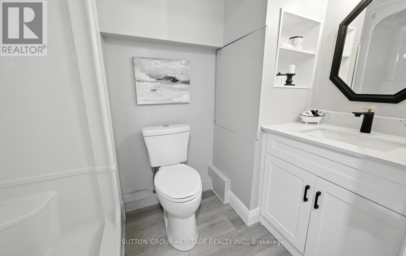 11 Sturgeon Crescent, Kawartha Lakes (Lindsay), Ontario  K9V 4R6 - Photo 32 - X12310878