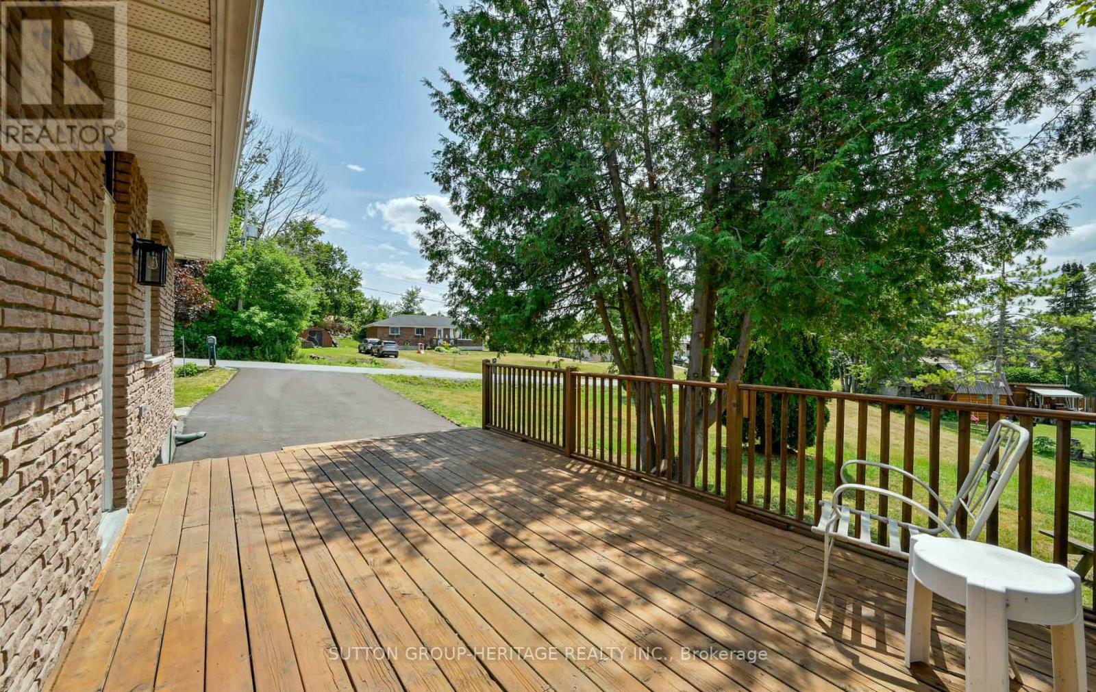 11 Sturgeon Crescent, Kawartha Lakes (Lindsay), Ontario  K9V 4R6 - Photo 35 - X12310878