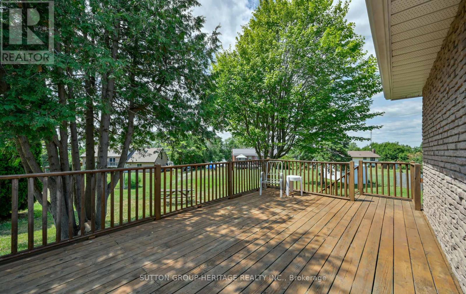 11 Sturgeon Crescent, Kawartha Lakes (Lindsay), Ontario  K9V 4R6 - Photo 36 - X12310878