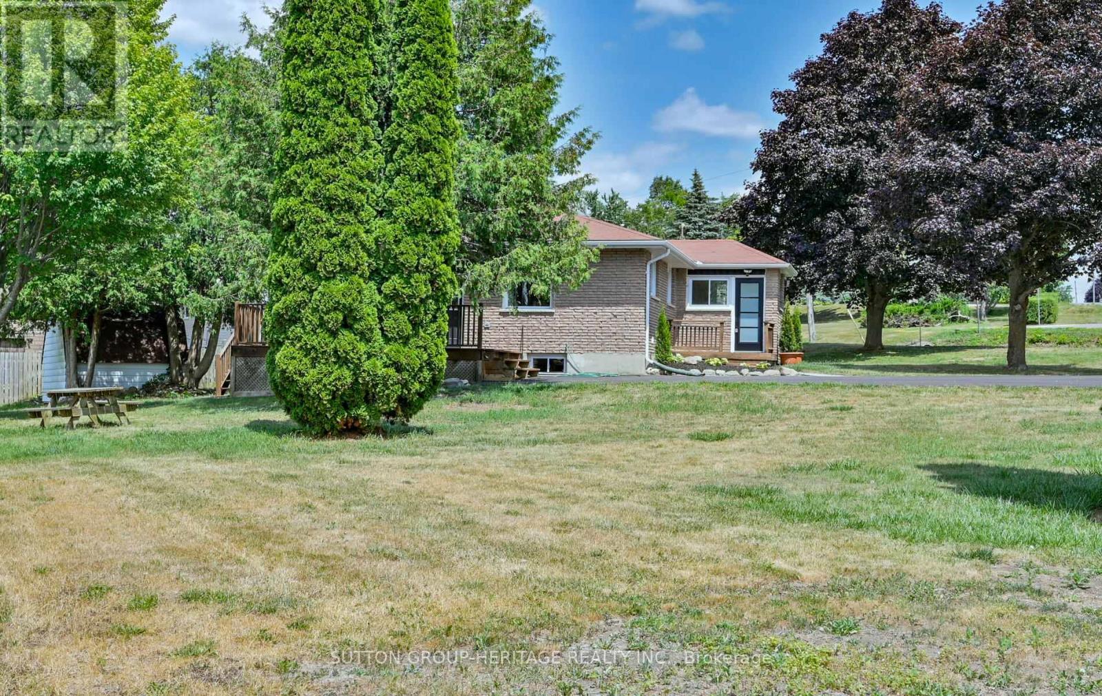 11 Sturgeon Crescent, Kawartha Lakes (Lindsay), Ontario  K9V 4R6 - Photo 39 - X12310878