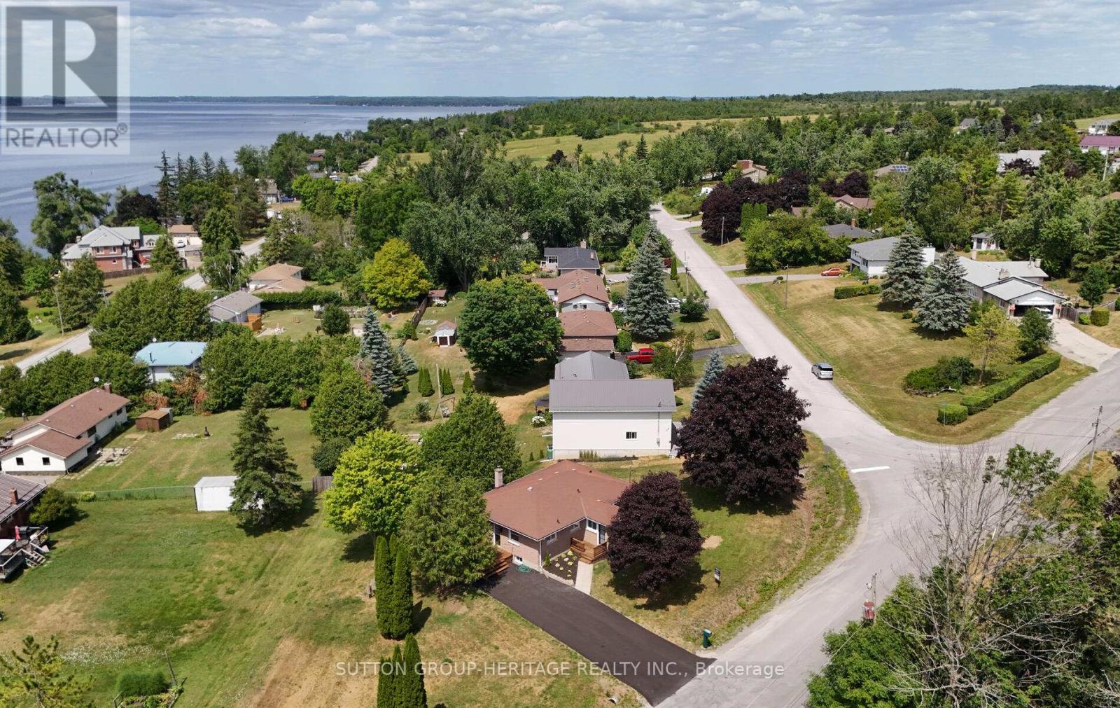 11 Sturgeon Crescent, Kawartha Lakes (Lindsay), Ontario  K9V 4R6 - Photo 45 - X12310878