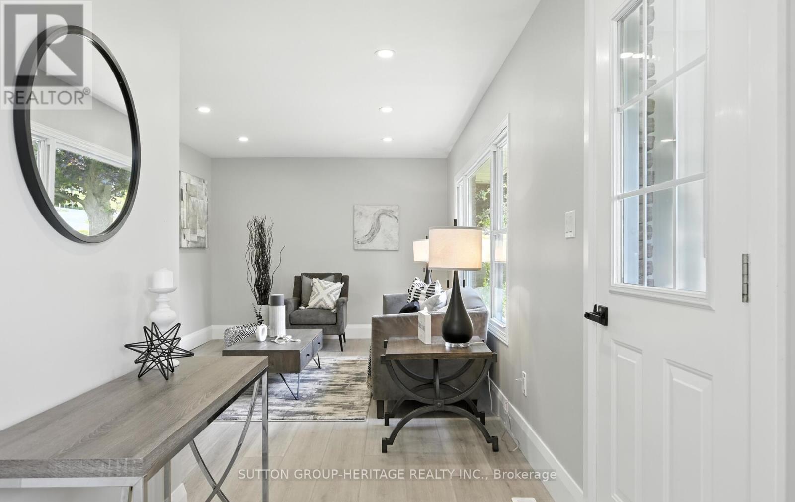 11 Sturgeon Crescent, Kawartha Lakes (Lindsay), Ontario  K9V 4R6 - Photo 7 - X12310878