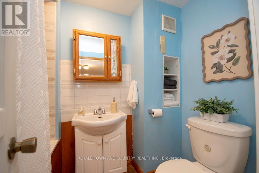 2 Osborne Street, Kawartha Lakes (Ops), Ontario  K0L 2X0 - Photo 19 - X12311197