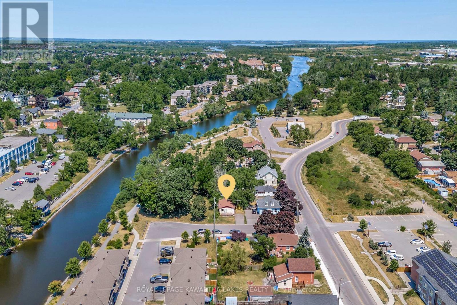4 Bond Street E, Kawartha Lakes (Lindsay), Ontario  K9V 3P3 - Photo 2 - X12311415