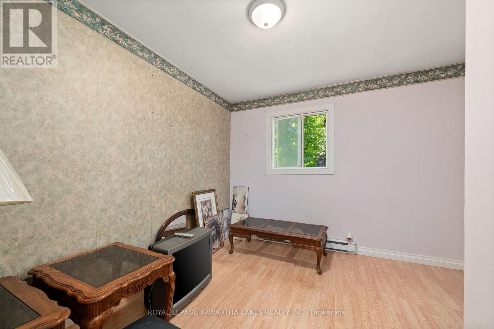 4 Bond Street E, Kawartha Lakes (Lindsay), Ontario  K9V 3P3 - Photo 25 - X12311415