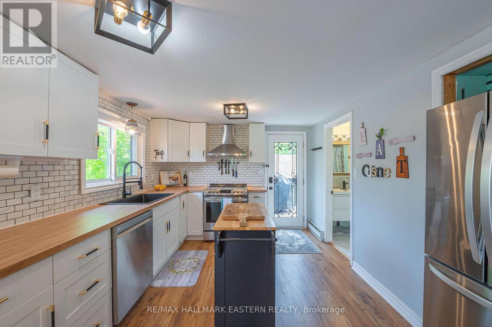 25 Lawrence Street S, Kawartha Lakes (Emily), Ontario  K9J 6X3 - Photo 18 - X12311447