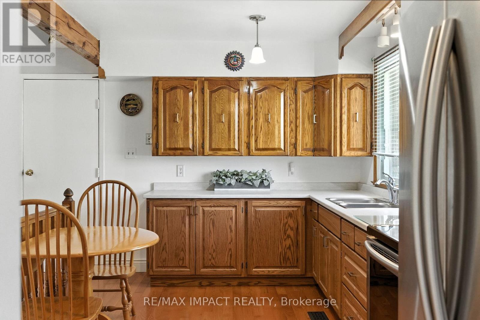 28 Pinewood Crescent, Kawartha Lakes (Pontypool), Ontario  L0A 1K0 - Photo 11 - X12311634