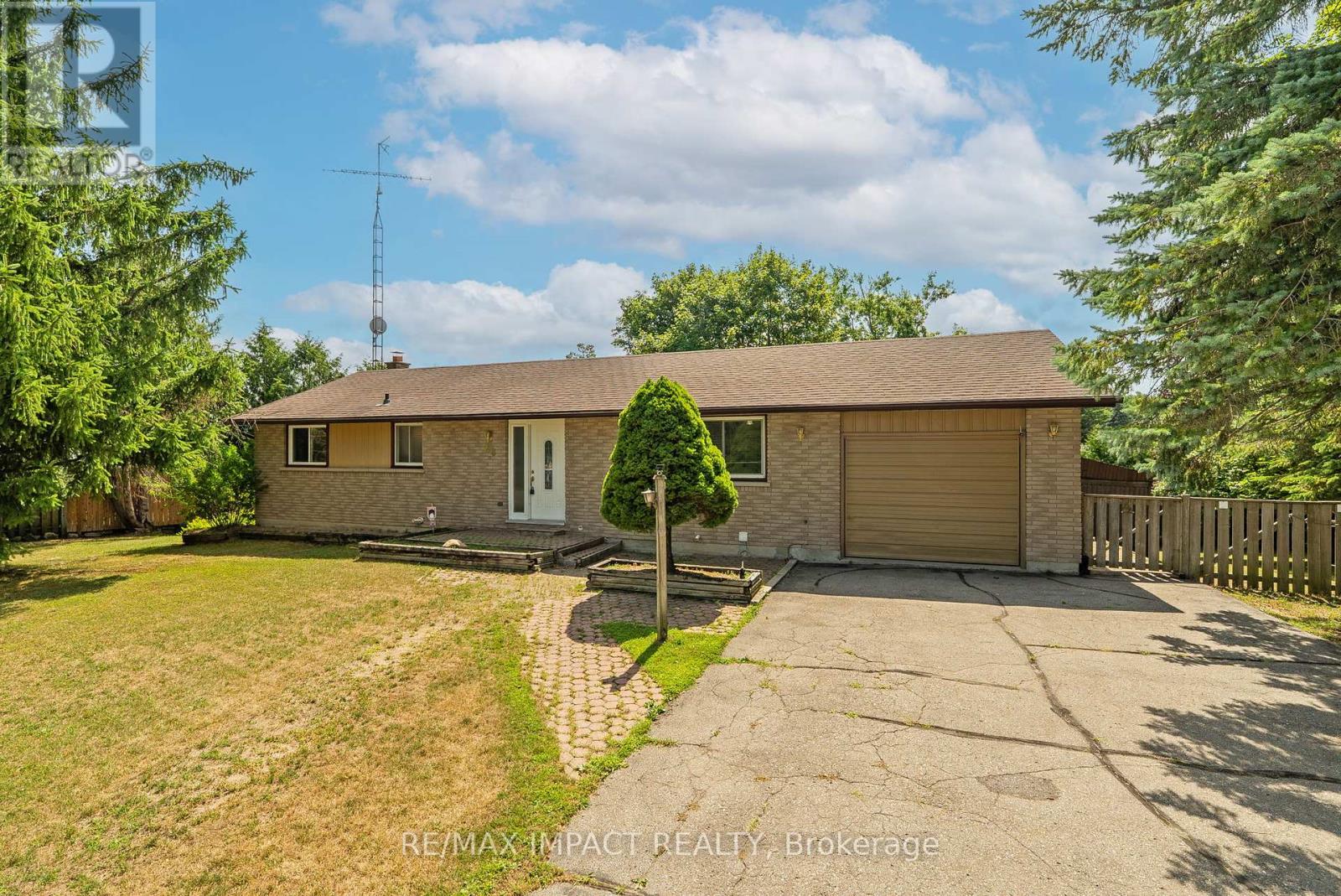 28 Pinewood Crescent, Kawartha Lakes (Pontypool), Ontario  L0A 1K0 - Photo 2 - X12311634