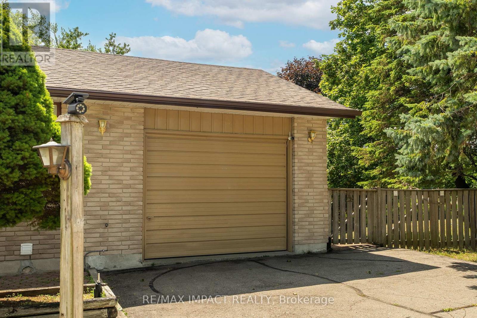 28 Pinewood Crescent, Kawartha Lakes (Pontypool), Ontario  L0A 1K0 - Photo 4 - X12311634