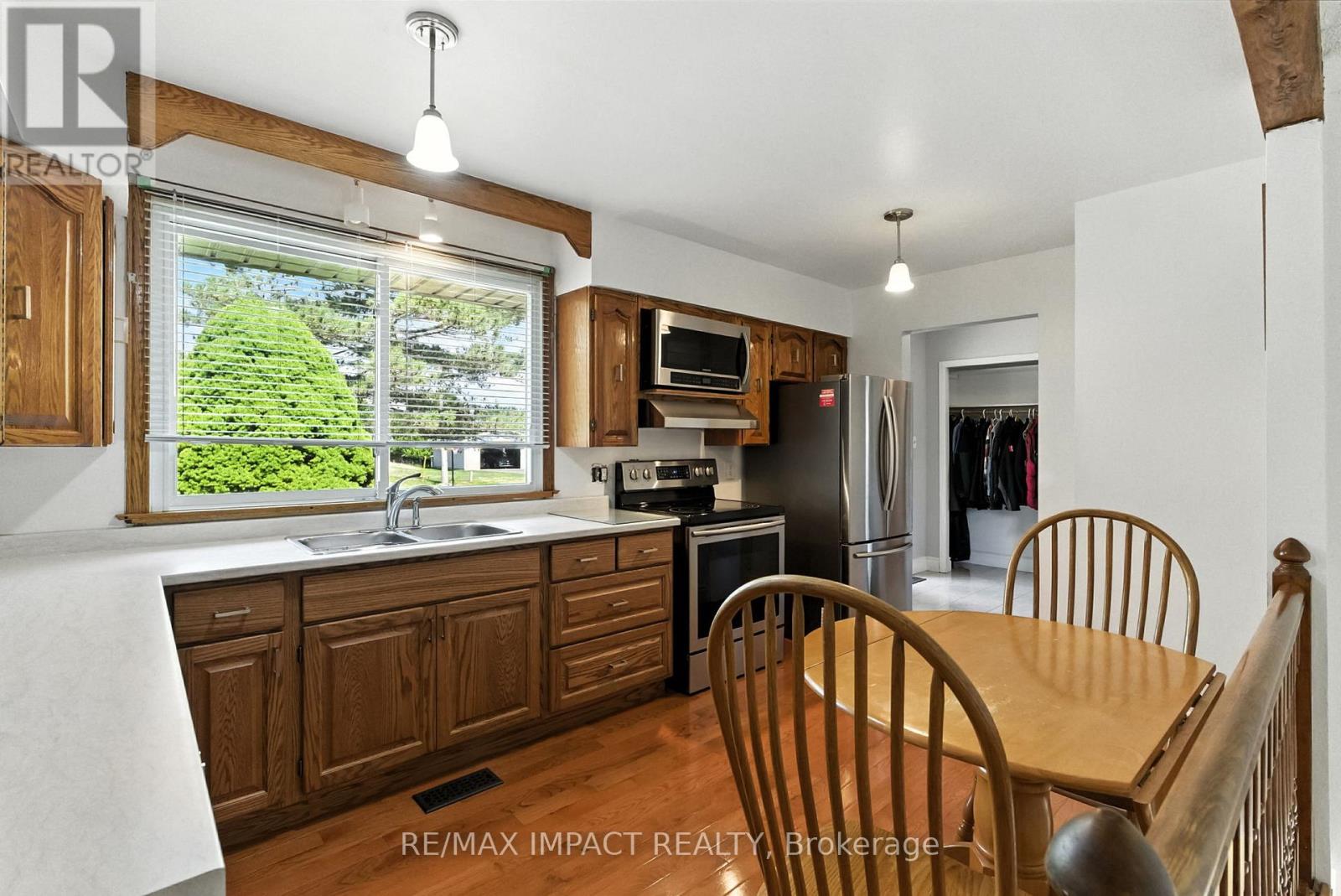 28 Pinewood Crescent, Kawartha Lakes (Pontypool), Ontario  L0A 1K0 - Photo 8 - X12311634