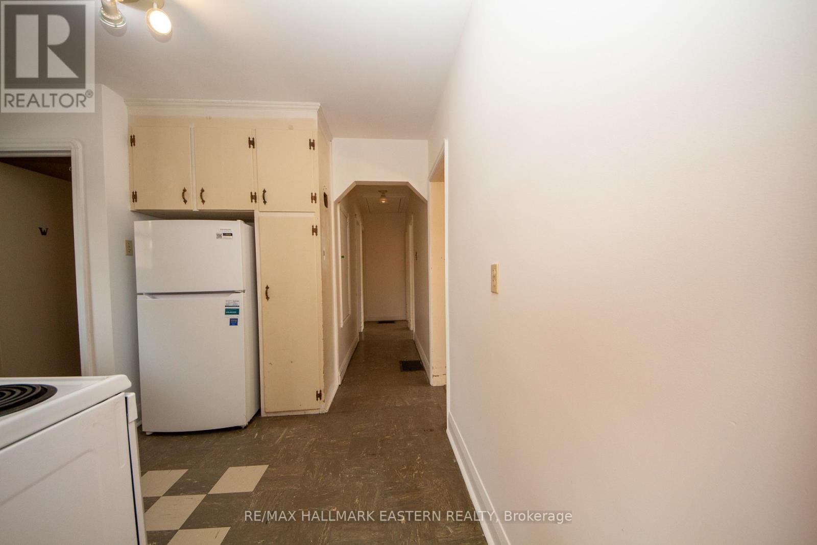 812 Argyle Street, Peterborough North (South), Ontario  K9H 5T3 - Photo 10 - X12311724