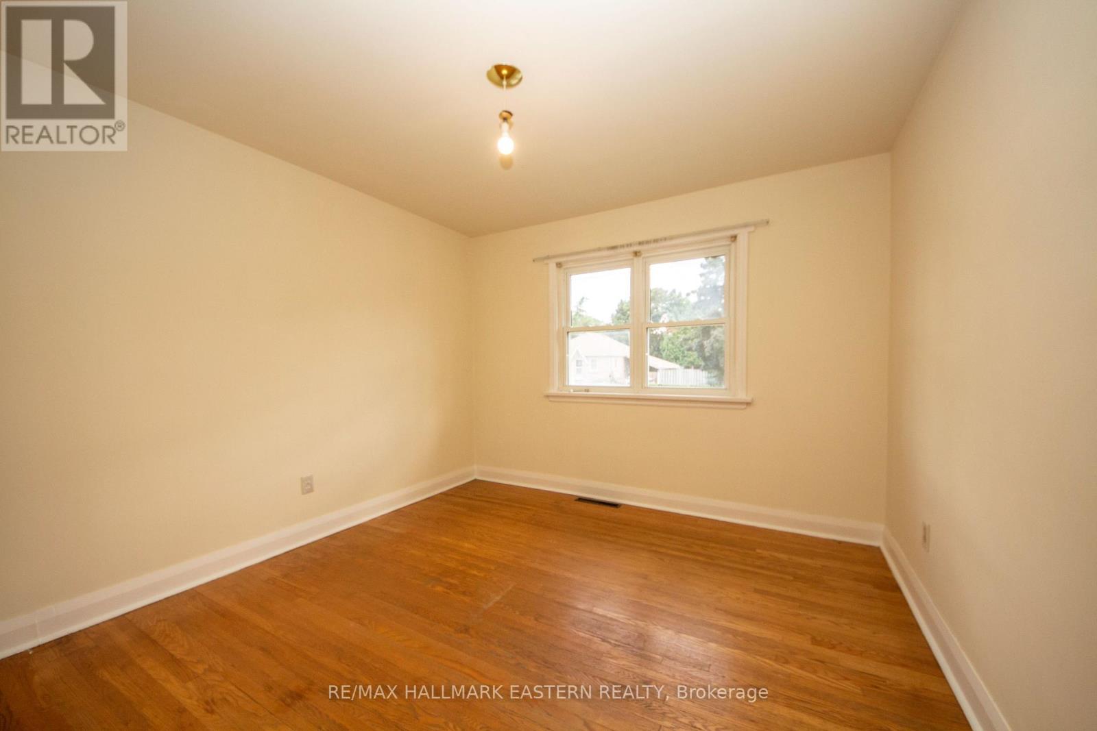 812 Argyle Street, Peterborough North (South), Ontario  K9H 5T3 - Photo 14 - X12311724