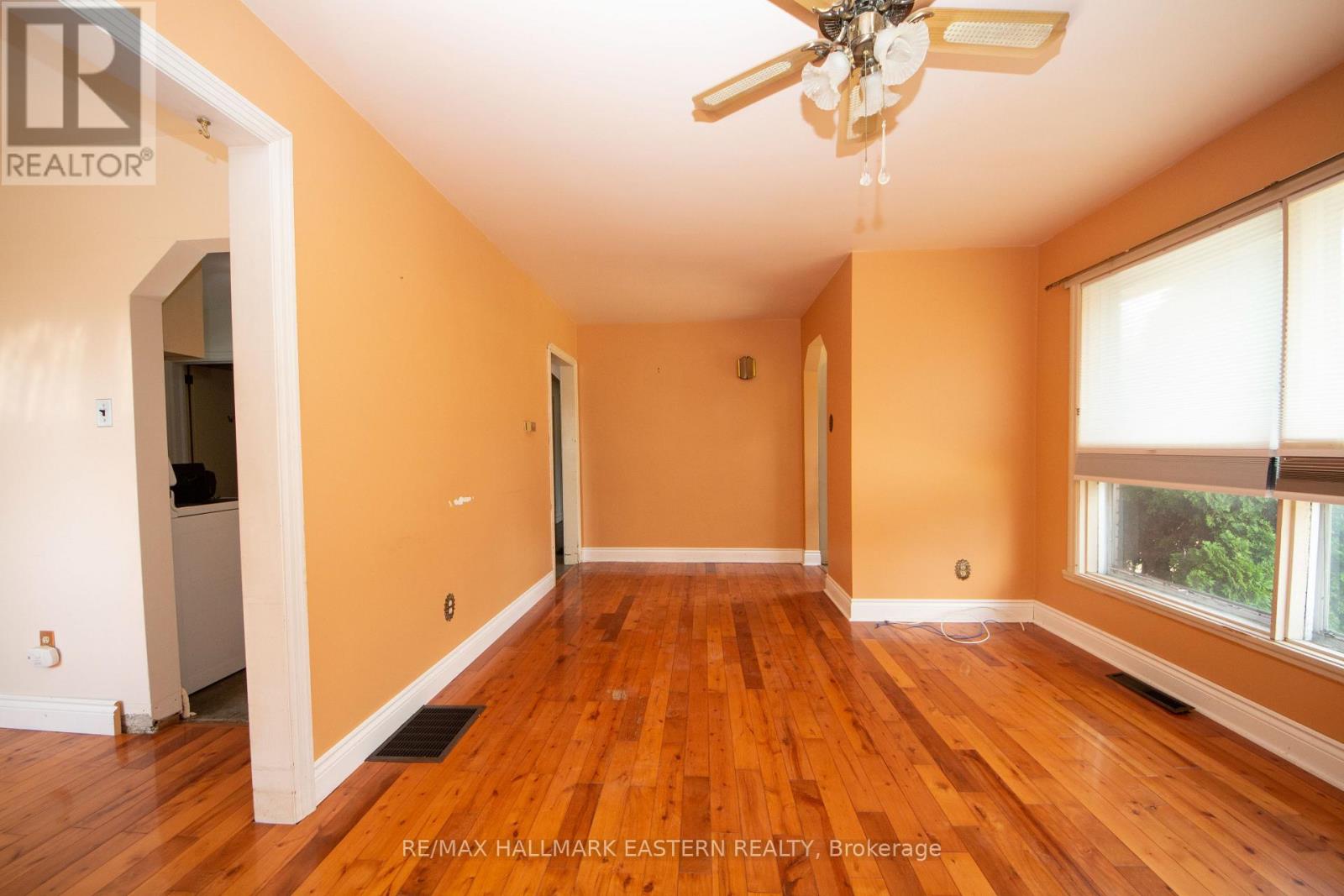 812 Argyle Street, Peterborough North (South), Ontario  K9H 5T3 - Photo 3 - X12311724