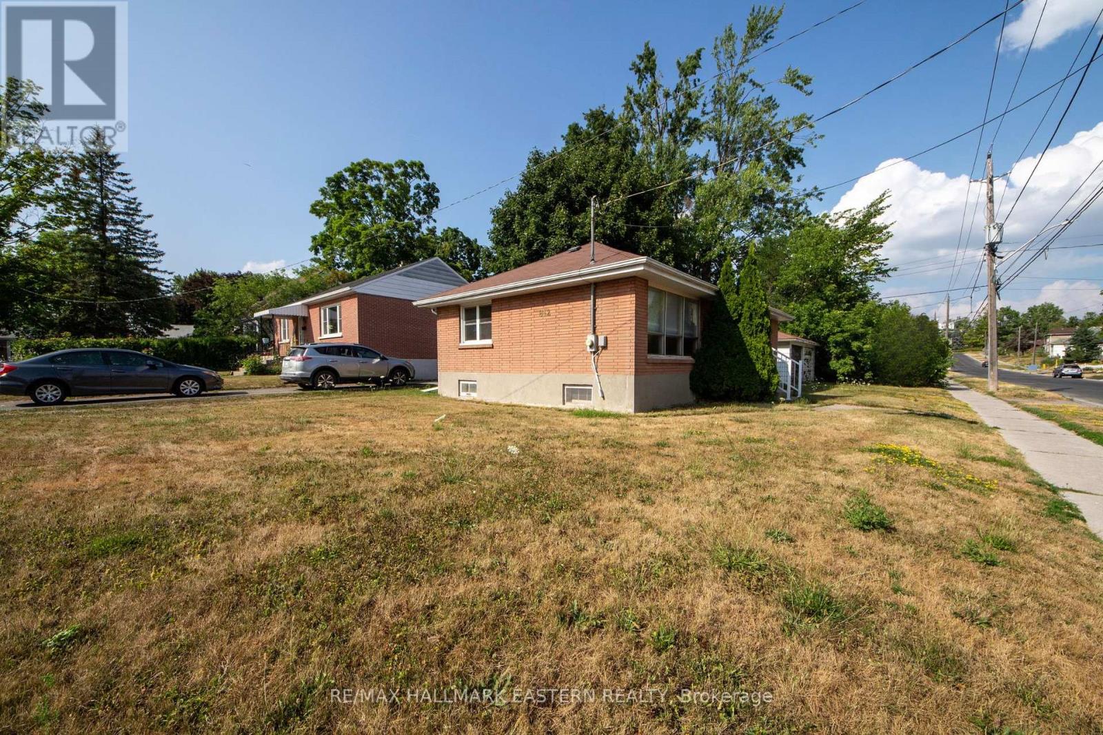 812 Argyle Street, Peterborough North (South), Ontario  K9H 5T3 - Photo 31 - X12311724