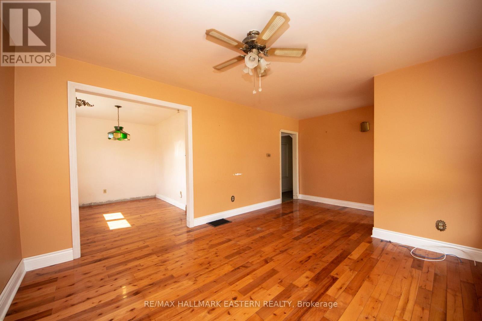 812 Argyle Street, Peterborough North (South), Ontario  K9H 5T3 - Photo 5 - X12311724