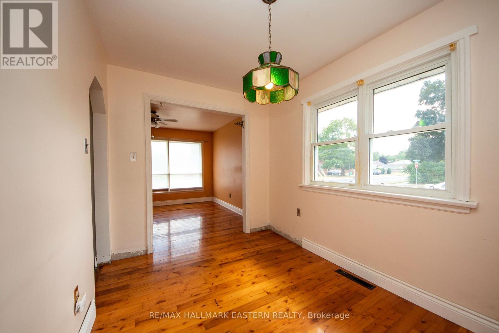812 Argyle Street, Peterborough North (South), Ontario  K9H 5T3 - Photo 7 - X12311724
