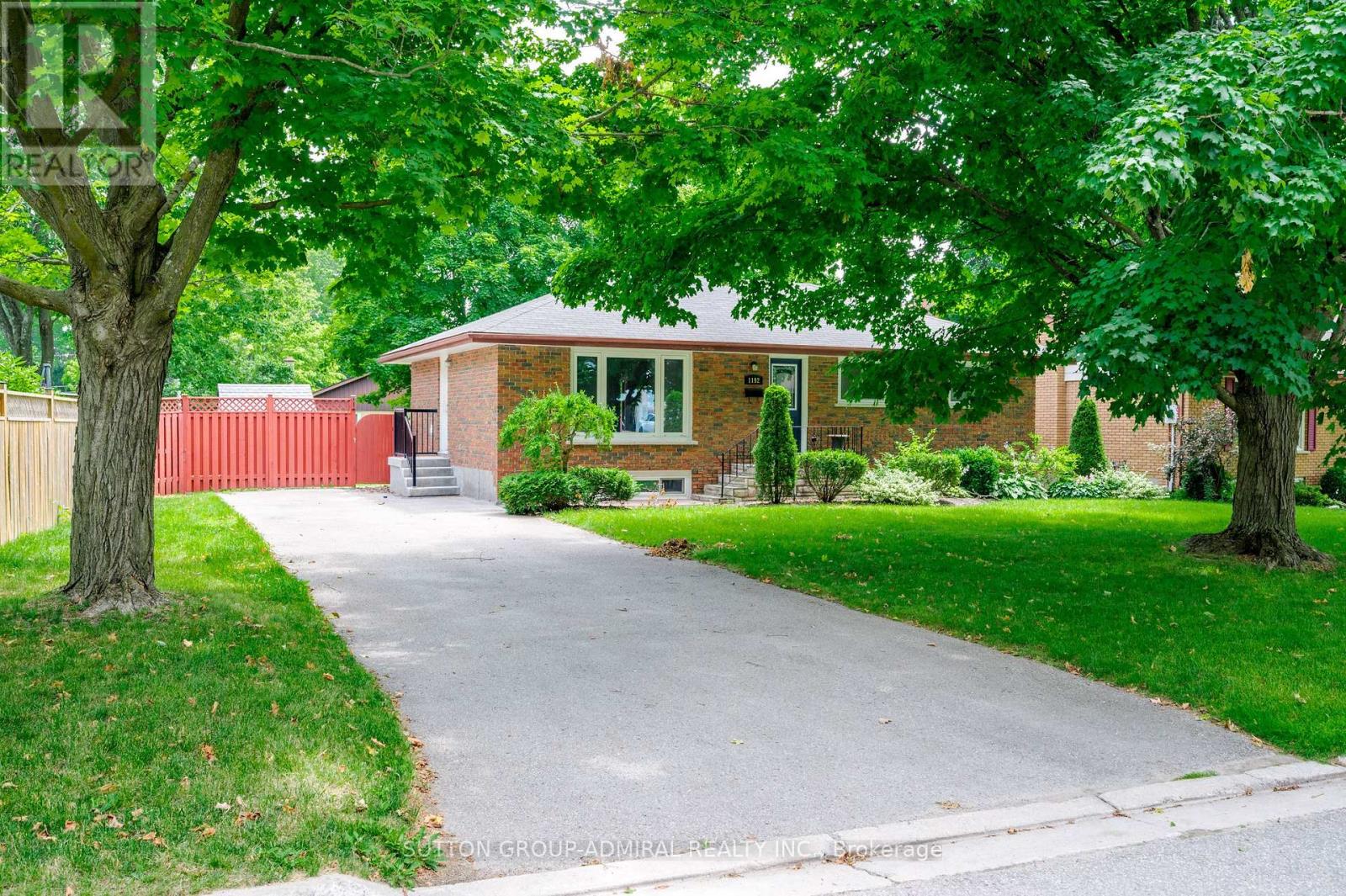 1192 Huron Street, Peterborough North (Central), Ontario  K9H 6V5 - Photo 1 - X12312261