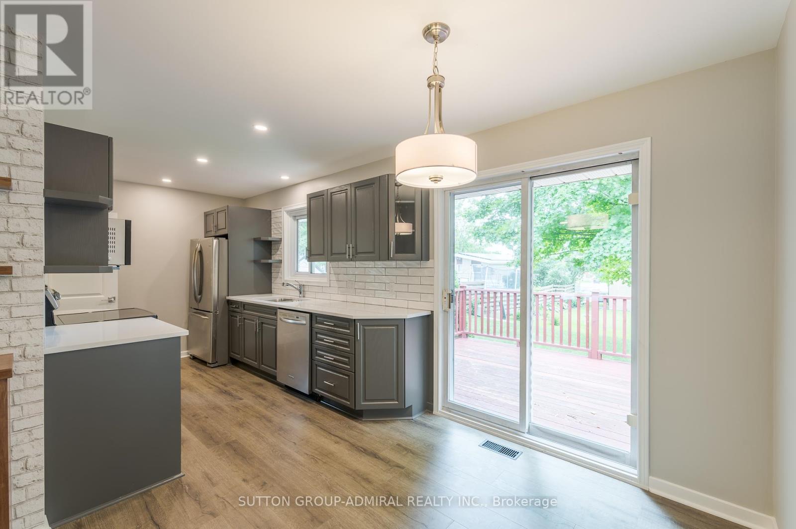 1192 Huron Street, Peterborough North (Central), Ontario  K9H 6V5 - Photo 12 - X12312261