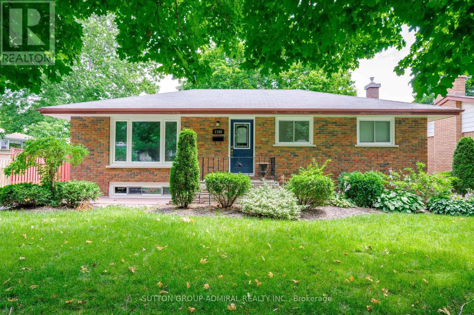1192 Huron Street, Peterborough North (Central), Ontario  K9H 6V5 - Photo 2 - X12312261