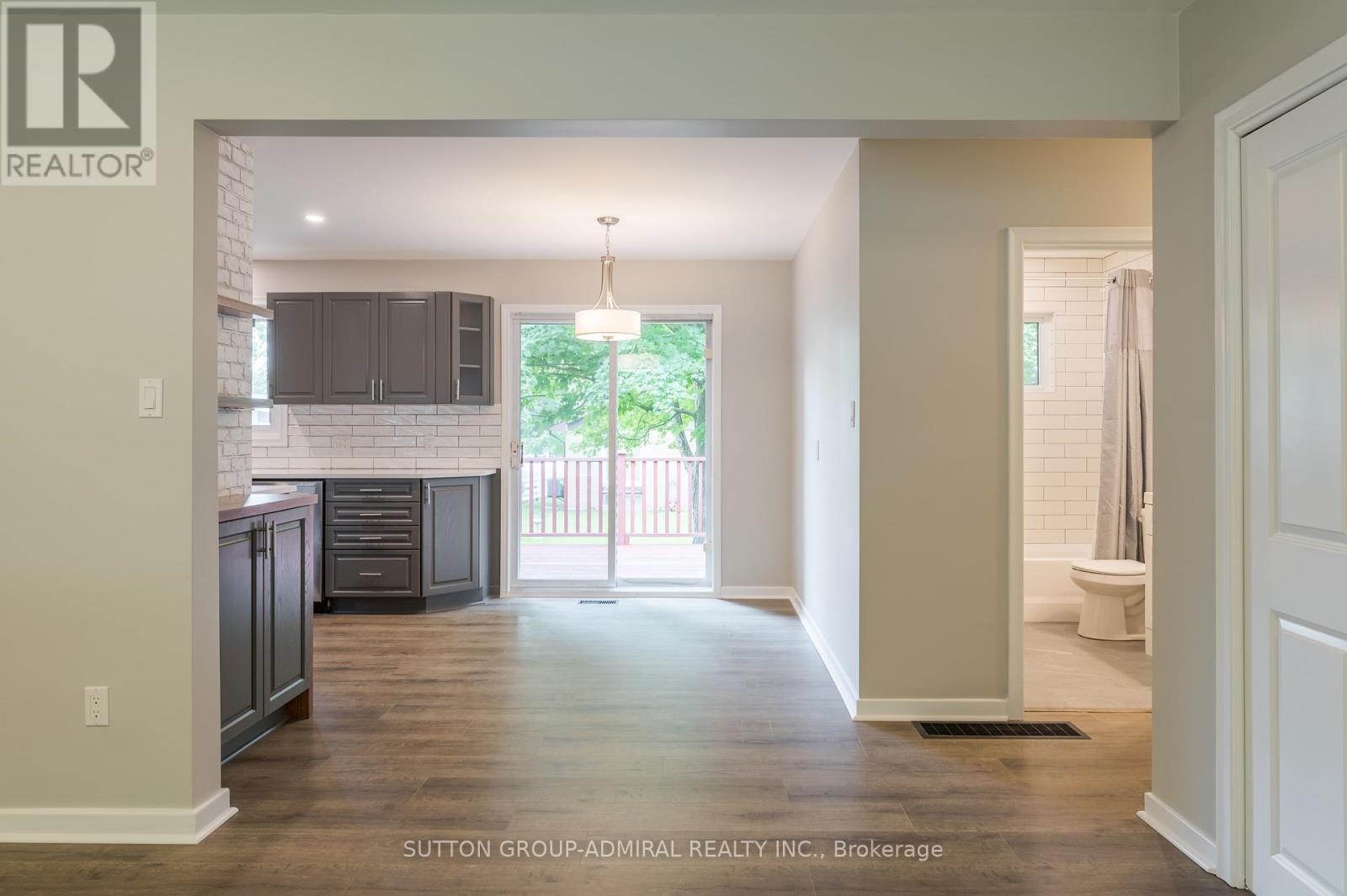 1192 Huron Street, Peterborough North (Central), Ontario  K9H 6V5 - Photo 8 - X12312261