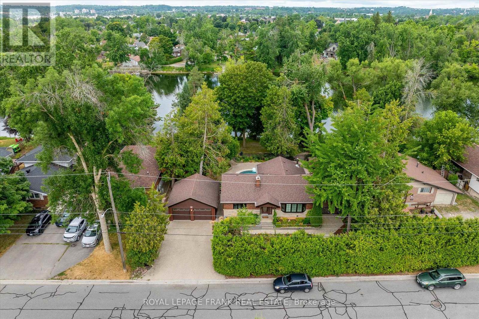 256 Sherin Avenue, Peterborough South (East), Ontario  K9J 1B6 - Photo 1 - X12312338