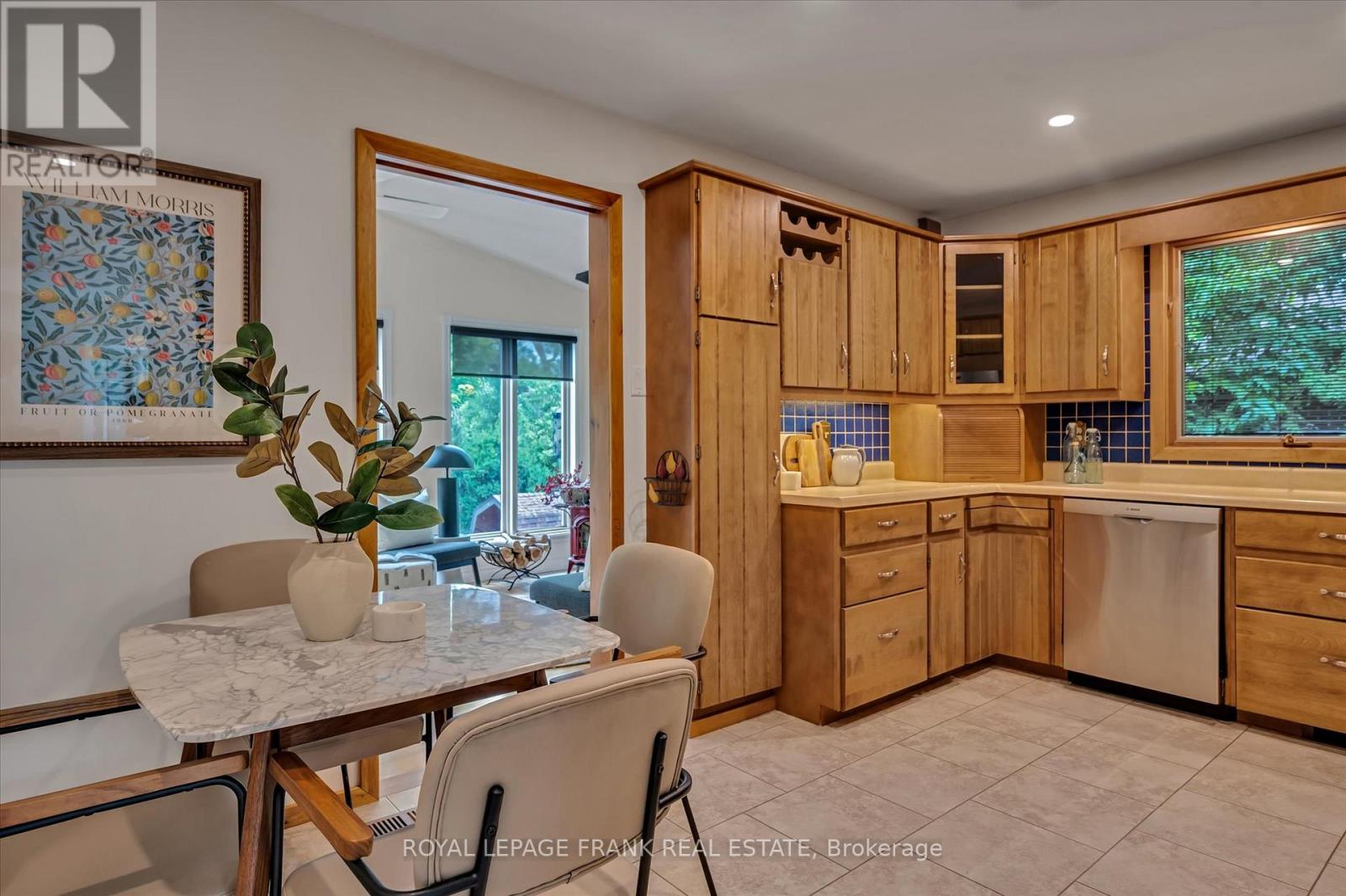 256 Sherin Avenue, Peterborough South (East), Ontario  K9J 1B6 - Photo 8 - X12312338