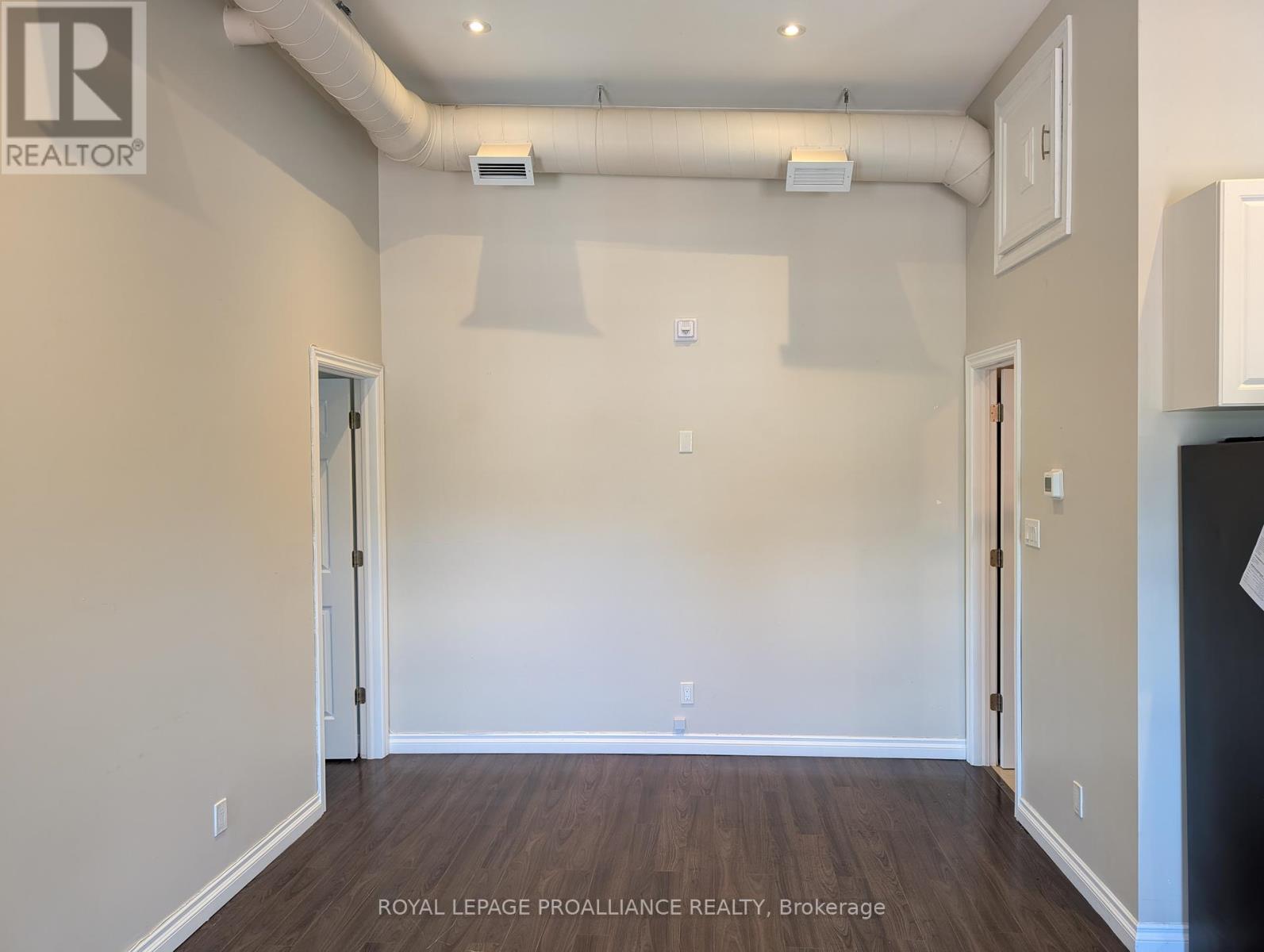 2b - 44 King Street E, Cavan Monaghan (Millbrook Village), Ontario  L0A 1G0 - Photo 4 - X12312558