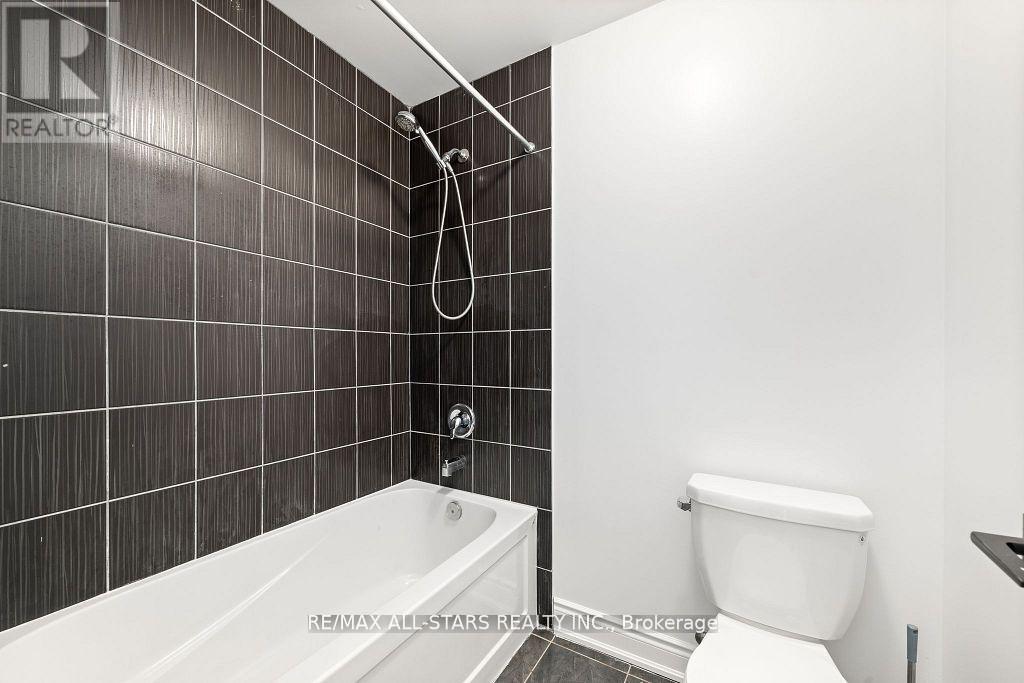 92 Hennessey Crescent, Kawartha Lakes (Lindsay), Ontario  K9V 1P4 - Photo 25 - X12312603