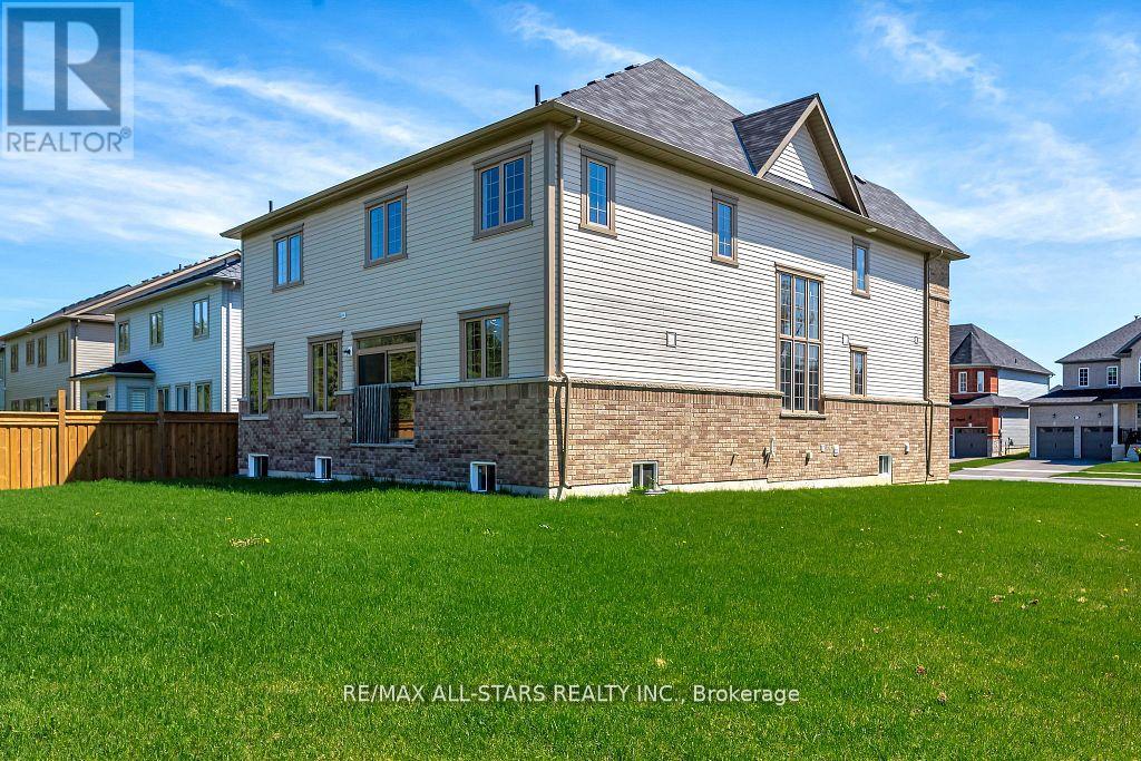 92 Hennessey Crescent, Kawartha Lakes (Lindsay), Ontario  K9V 1P4 - Photo 29 - X12312603